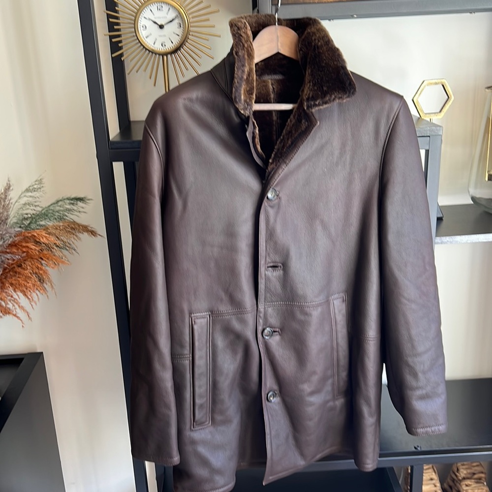 Beautiful leather jacket with shearling inside. Amazing quality.